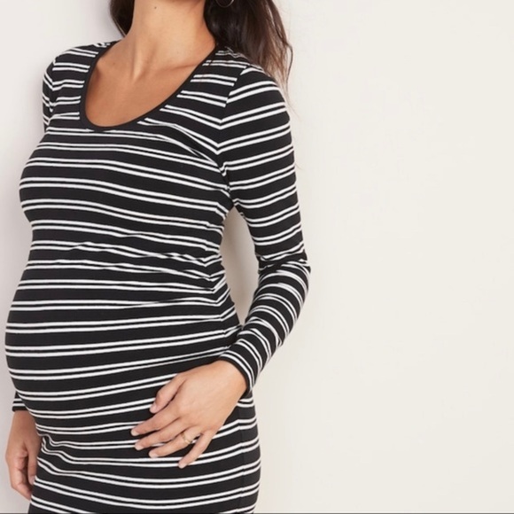 New Maternity Printed Scoop-Neck Bodycon Dress​ - Picture 3 of 5